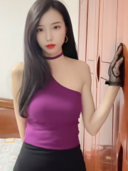 性感大灯小尤物